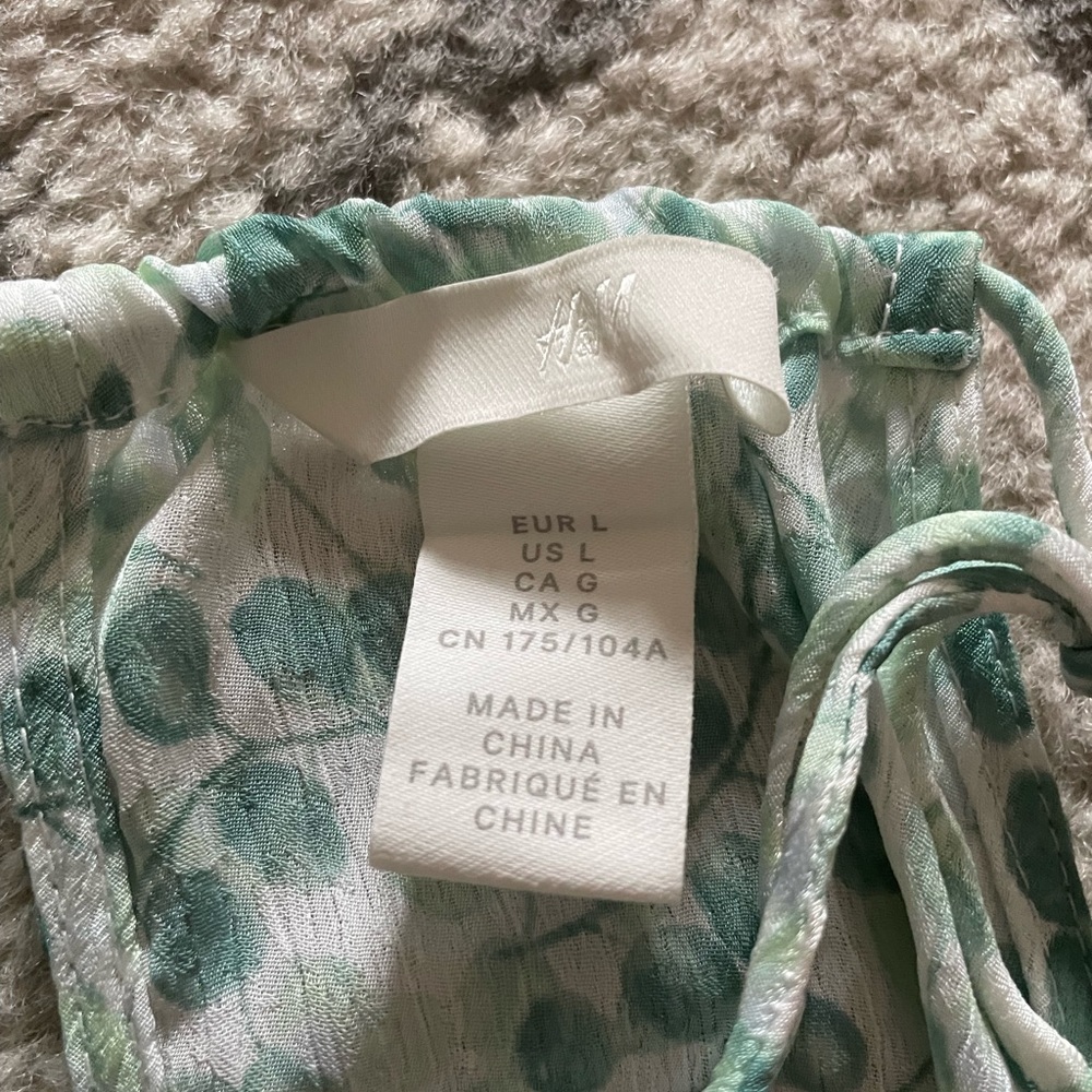 H&M top☀️ - Picture 5 of 5